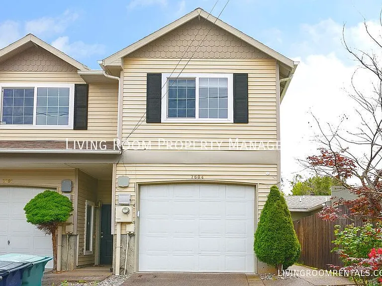 7604 N McKenna Ave — Photo 1