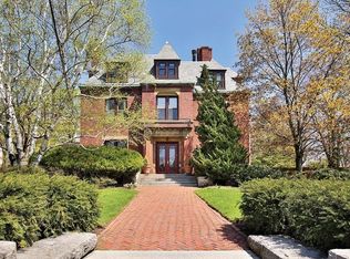 287 Kent St APT 3, Brookline, MA 02446