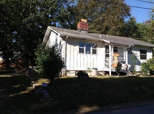 106 Thornton Rd, Oak Ridge, TN 37830