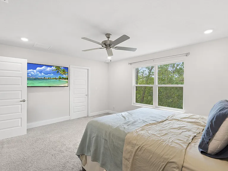 692 NE Turtleback Trl — Photo 27