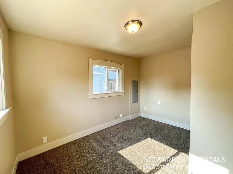 1745 Olive St — Photo 13
