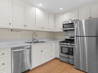 2884 La Salle Avenue, Costa Mesa, CA 92626