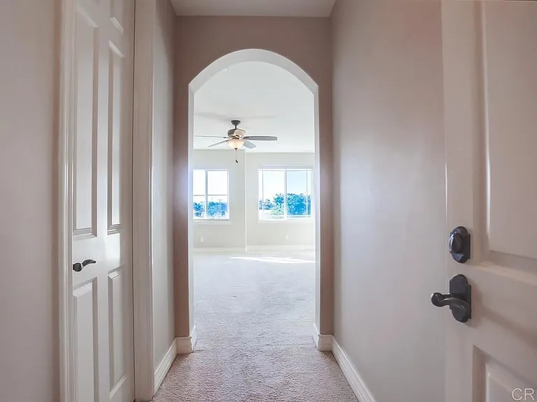 421 N Cedros Ave N — Photo 24