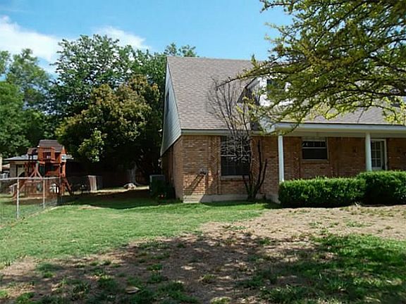 3rd image of 1226 Greenbrook Cir