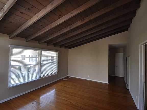 3rd image of 14830 Dickens St APT 3