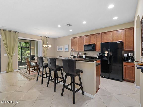 3rd image of 3737 CASITAS Drive