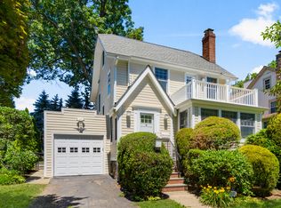 26 Vanderburgh Ave, Larchmont, NY 10538