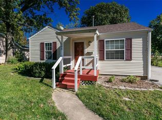 106 Rainbow Dr, Collinsville, IL