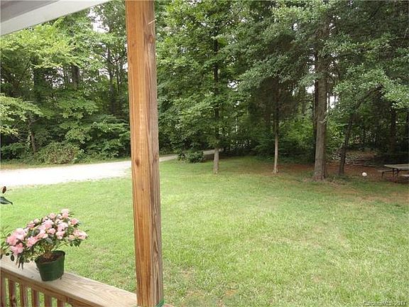 3rd image of 125 Summerglen Dr