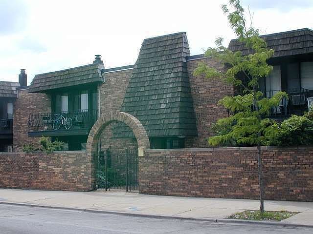1st image of 3415 W Foster Ave APT 208