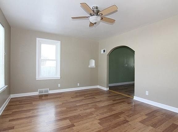 3rd image of 1301 Northport Dr