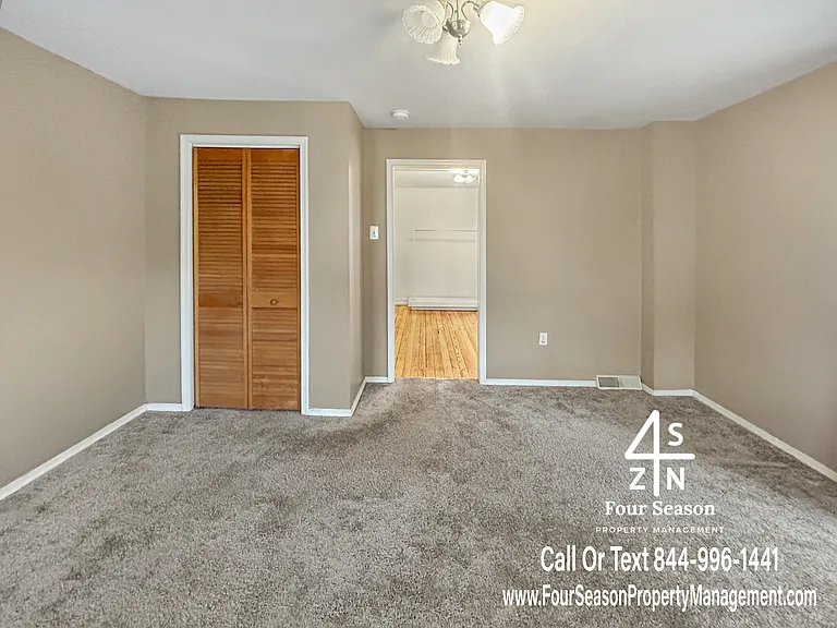 338 S Locust St — Photo 16