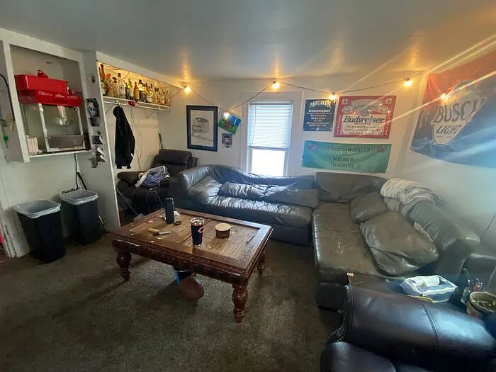 530 E Washington St — Photo 11