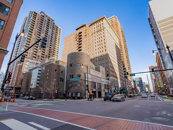 40 E 9th St APT 603, Chicago, IL 60605