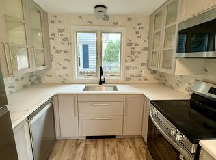 10 Sagamore St #1, Newport, RI 02840
