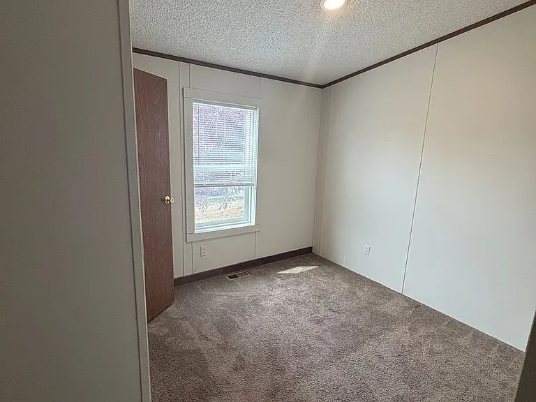 306 White Oak Dr — Photo 12