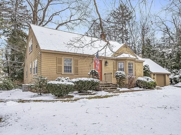 80 Chestnut St, North Andover, MA 01845