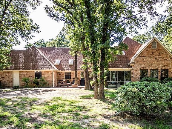 4th image of 8705 Karen Ln