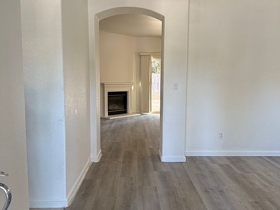 4th image of 1631 Gillette Dr