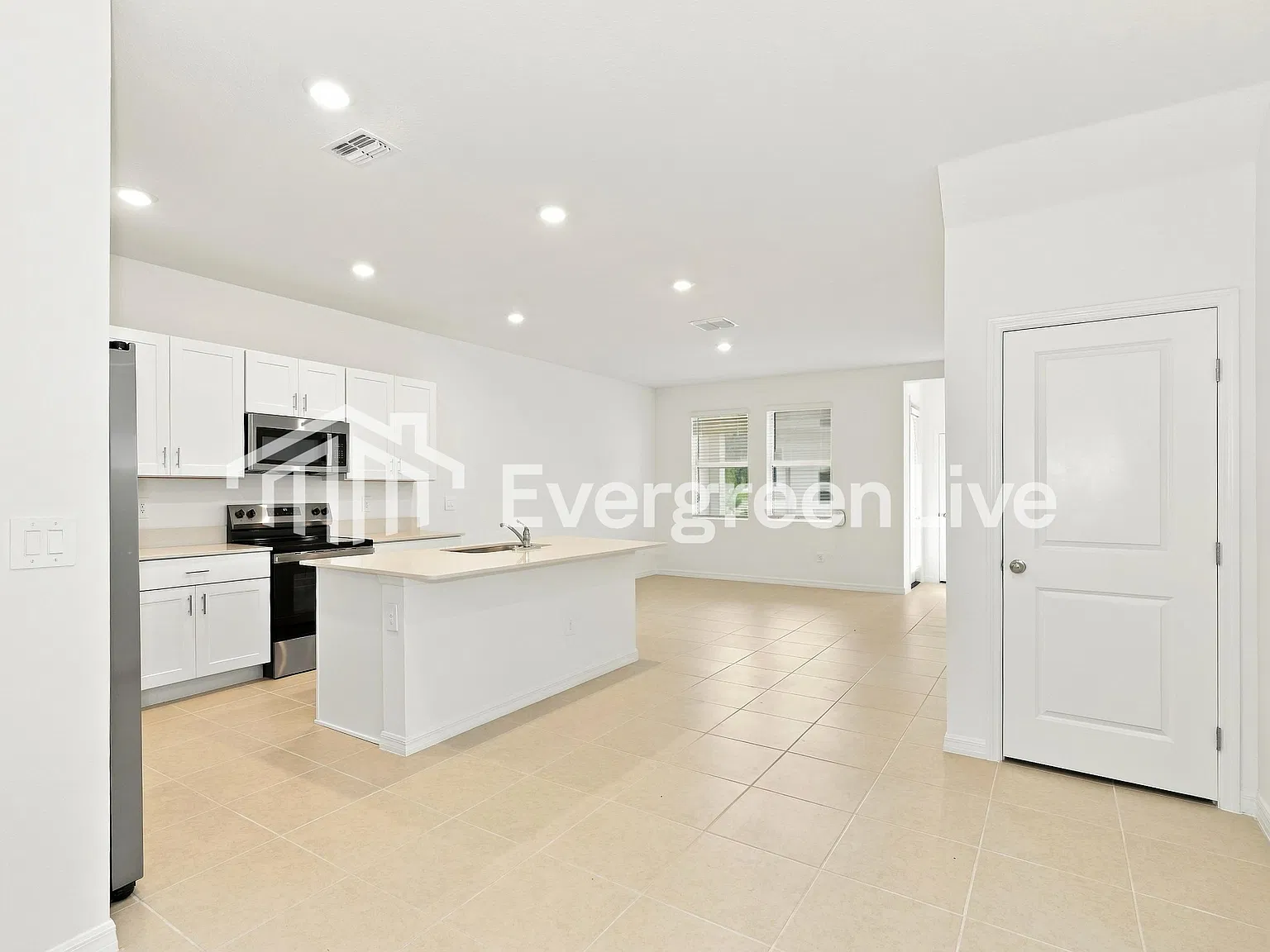 3 bed, 2.5 bath, 1597 sqft, $1,800 — Photo 4