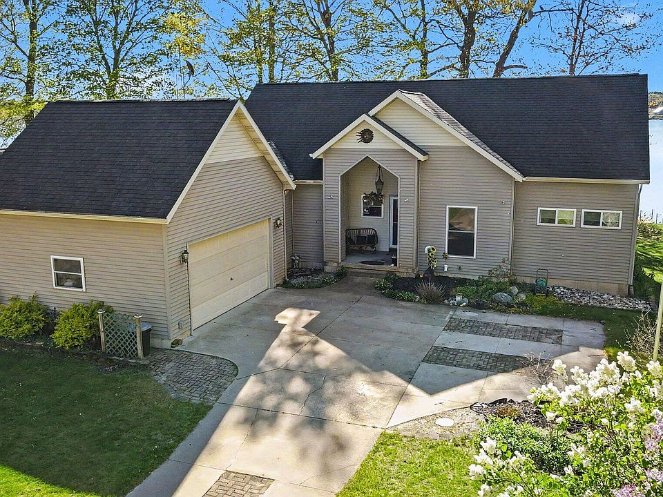 1st image of 5550 Cozy Point Dr
