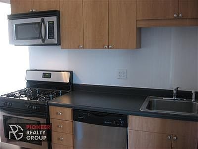 2nd image of 2134 W Concord Pl #2134G