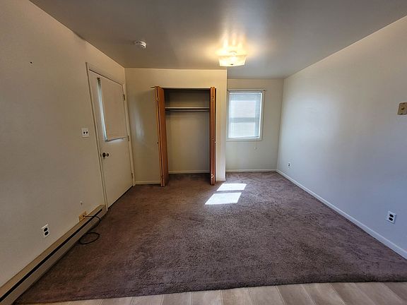 4th image of 223 Main St APT 3