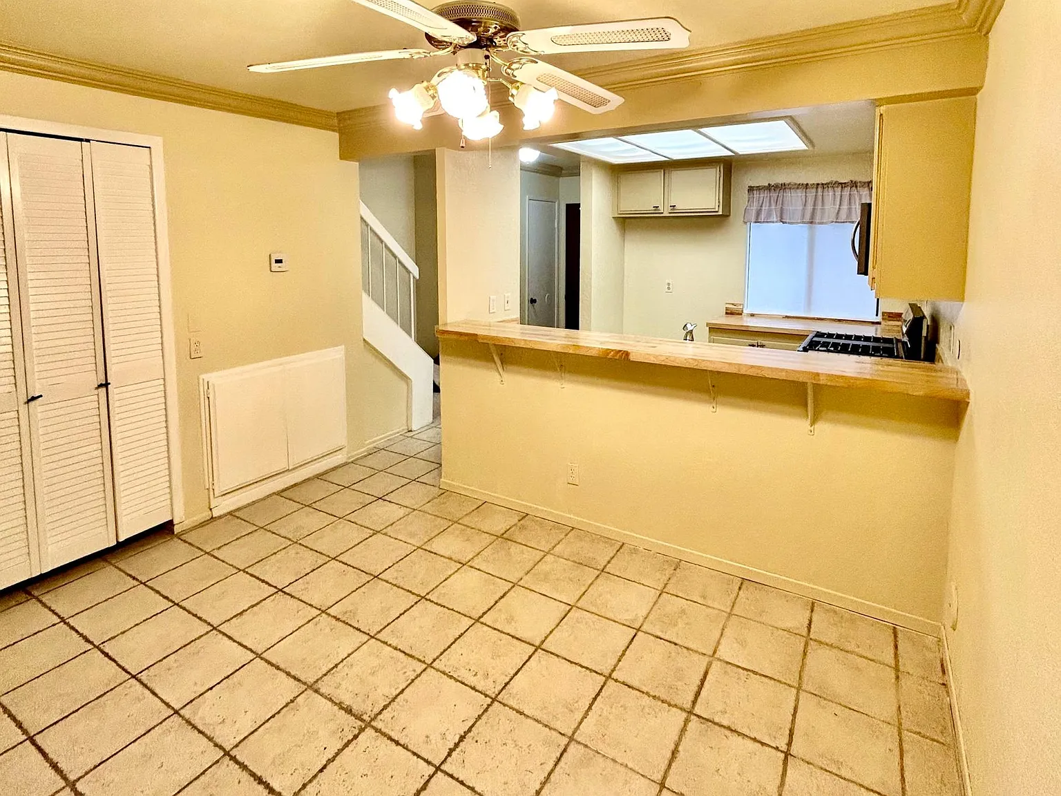 2 bed, 1.5 bath, 926 sqft, $3,100 — Photo 4