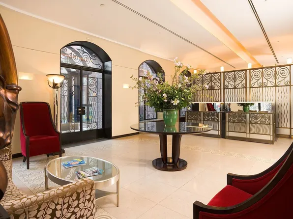 455 Central Park West image 12 of 16