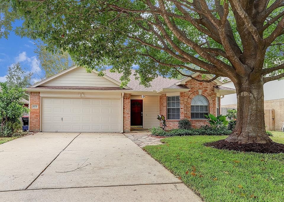 1st image of 16131 Cypress Trace Dr