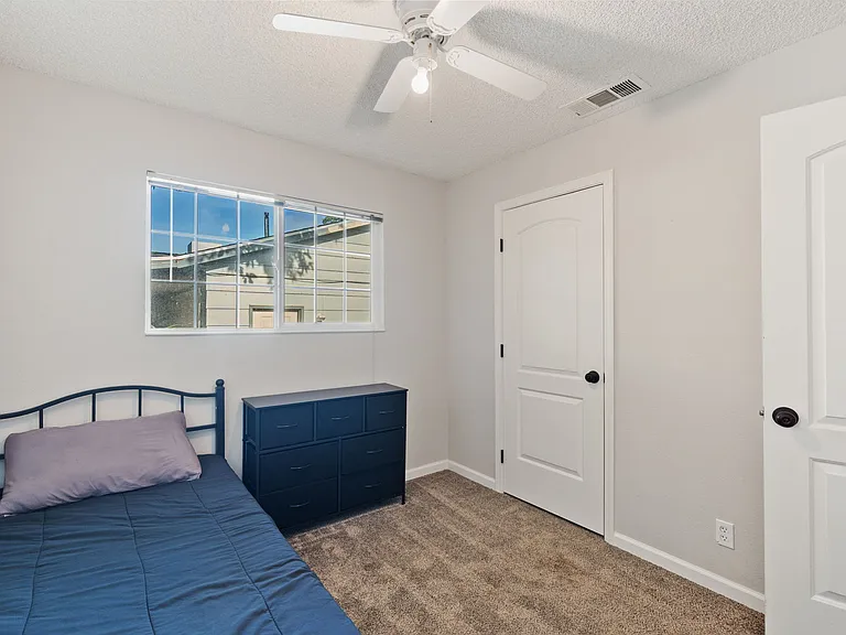 2384 Saturn Skyway — Photo 8