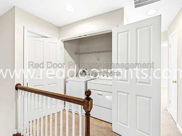 13340 Golden Gate Dr E — Photo 31
