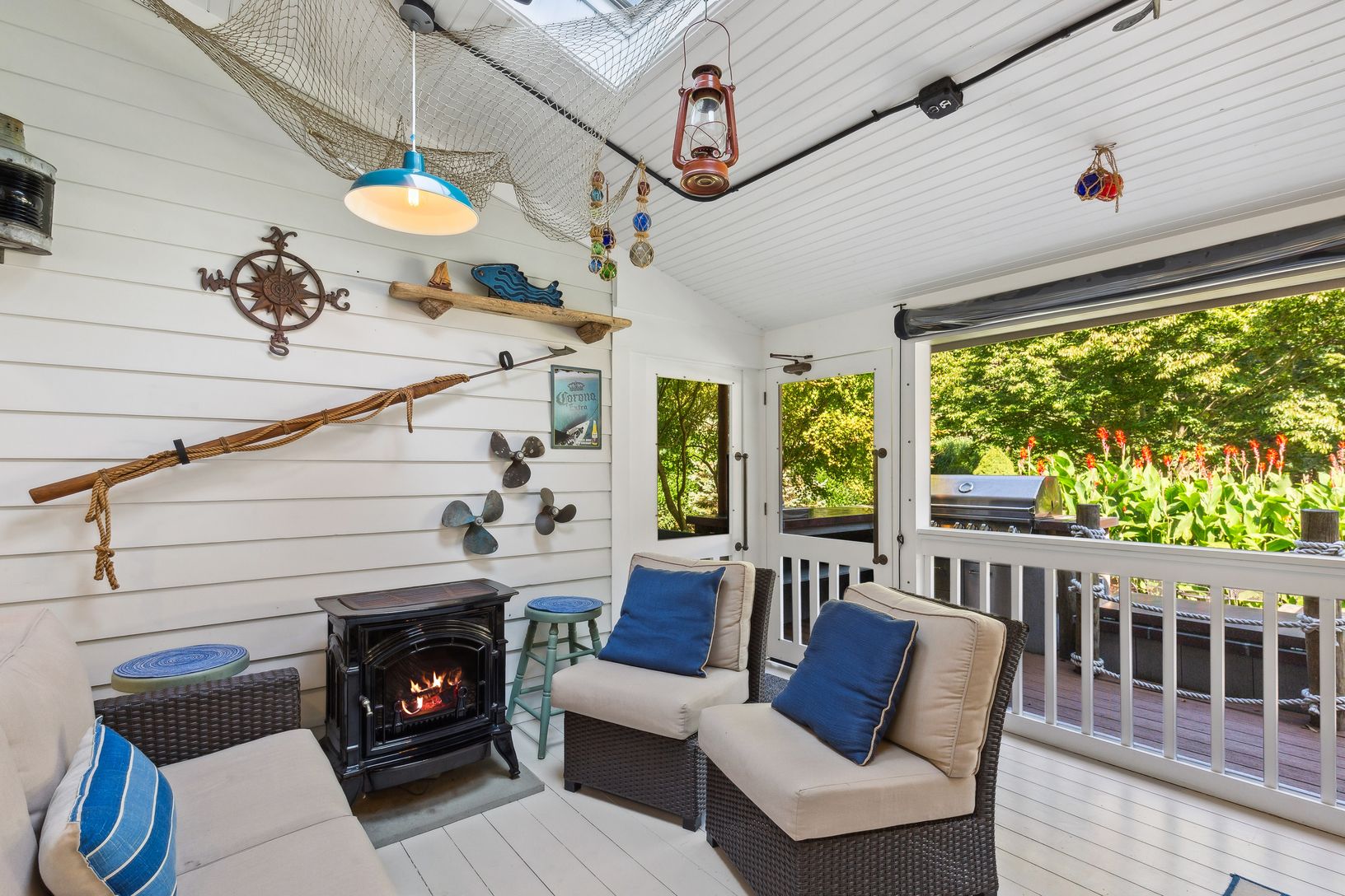  Cozy Lounge Area with Gas Fireplace for Cool Nights