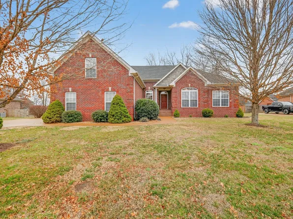 1032 Grider Dr, Gallatin, TN 37066