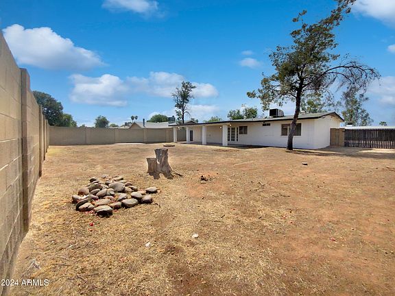 5th image of 3310 E FORGE Avenue