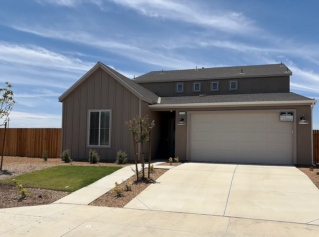 1 bed, $2,000 — Photo 1