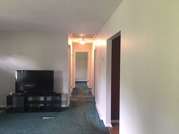 3rd image of 13940 Allison Dr