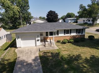 1890 Henderson Dr, Marion, IA 52302