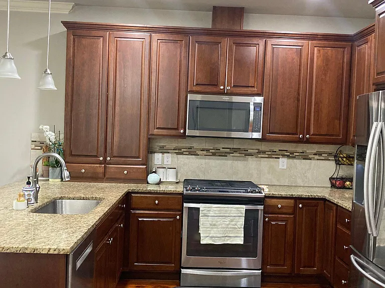 Downstairs: Kitchen with appliances