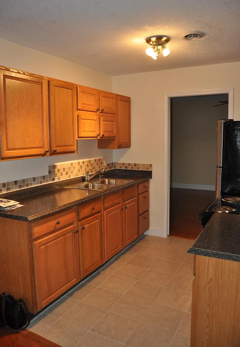 3 bed, 1515 sqft, $1,900 — Photo 3