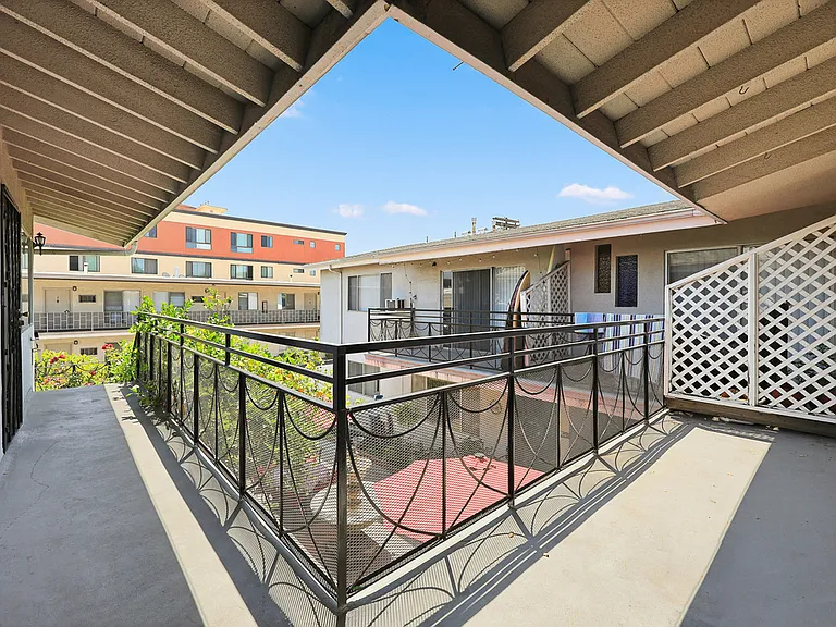 11130 Huston St #8 — Photo 11