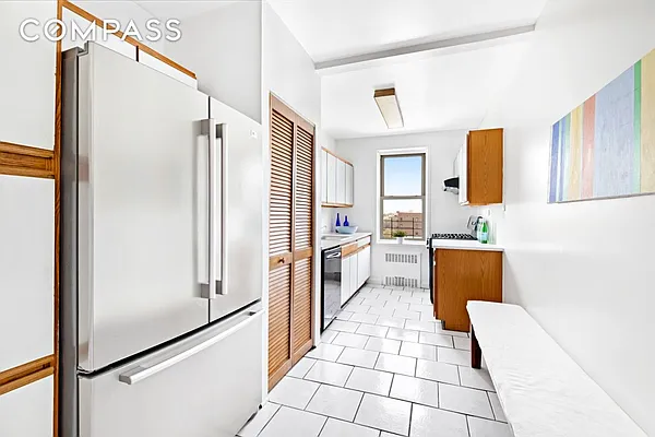 Sold by Compass | media 8