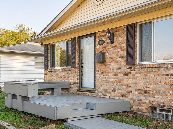 4th image of 1683 Coronet Dr