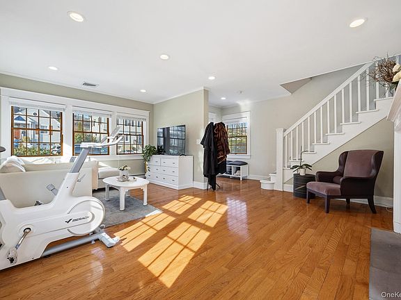 4th image of 148 Madison Road