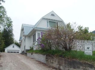 22 Riverside Dr, Saranac Lake, NY 12983