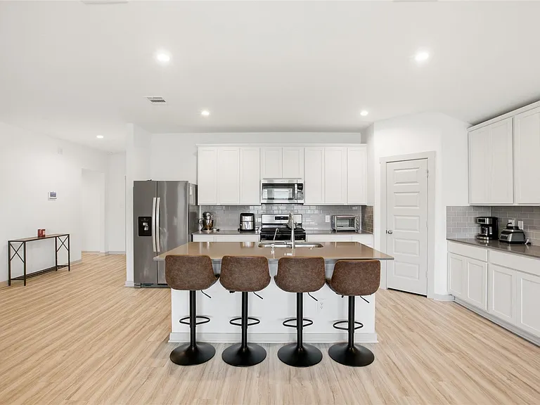 3411 Terrace Landing Ct — Photo 9