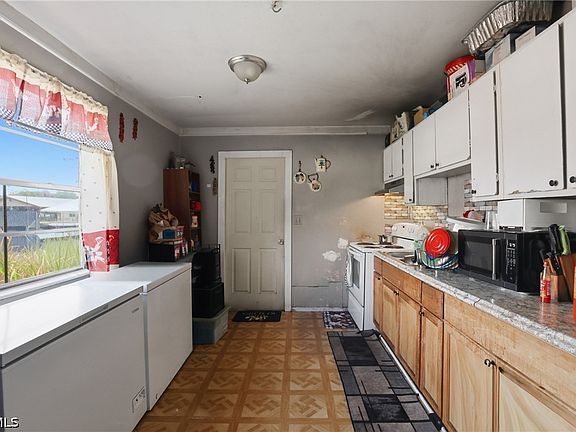 4th image of 1132 Mississippi Ave