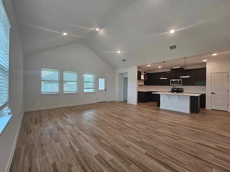 8438 Tranquil Bay Ct — Photo 1
