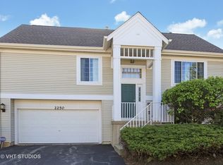 2250 Daybreak Dr, Aurora, IL 60503