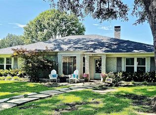 8801 Lacrosse Dr, Dallas, TX 75231